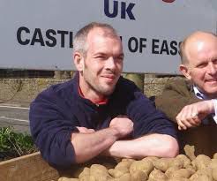 Dr Steven Muir
